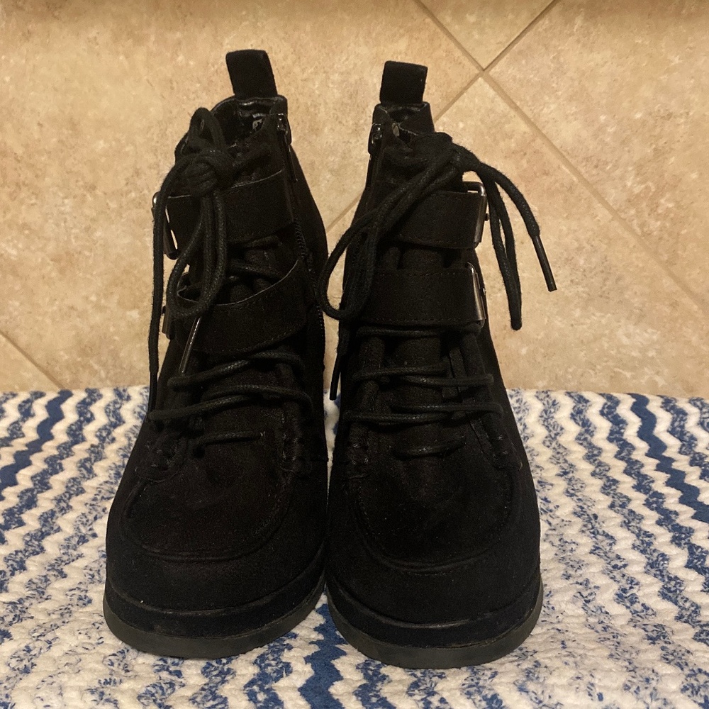 Women’s Shoes